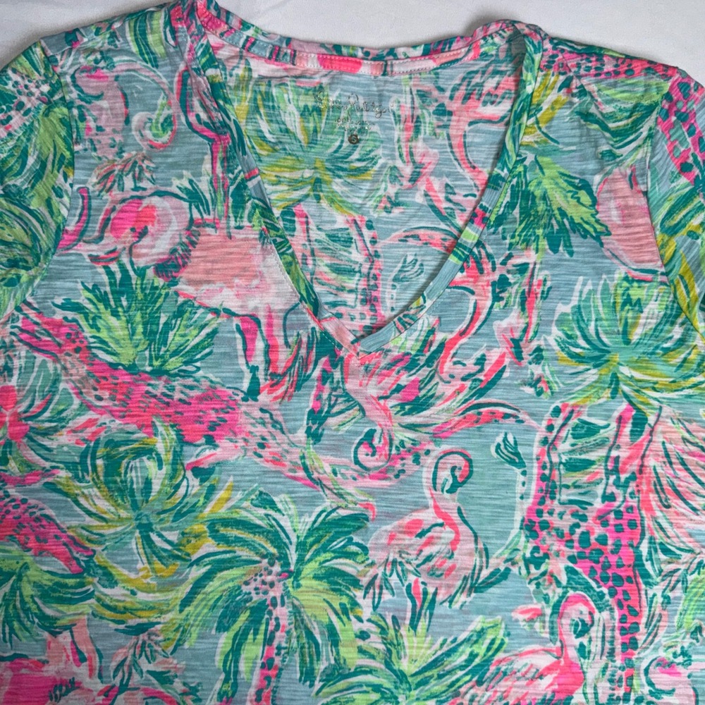 Lilly Pulitzer Etta V-Neck Tee Tropical Animal Elephant Giraffe Print Small